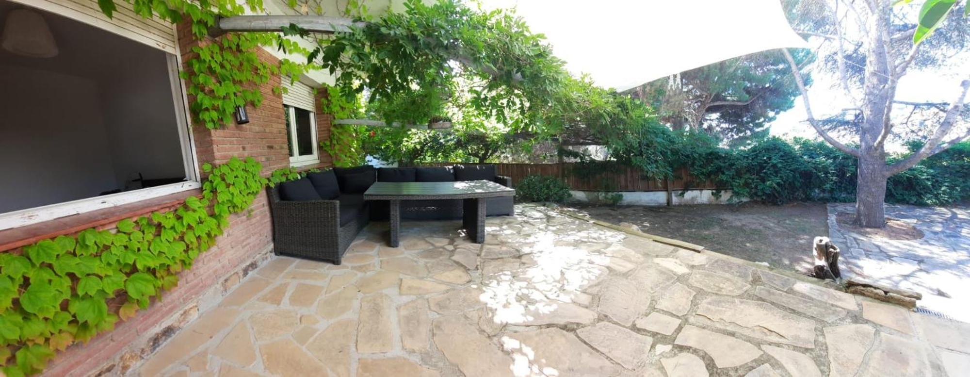 Villa Caldetas à Caldes D'Estrach Extérieur photo